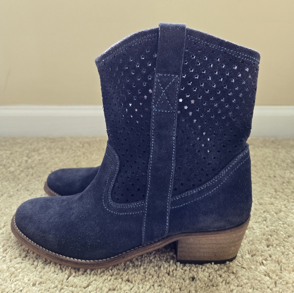 LH By La Halle Slouchy Ankle Boots Womens EU 38 Blue Suede Perforated